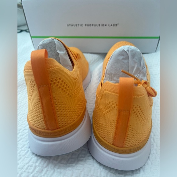 APL MEN\'S TECHLOOM BREEZE IN MANGO SILVER AND WHITE SNEAKERS main image 11